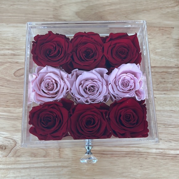 Eternity roses jewelry box - Picture 2 of 2